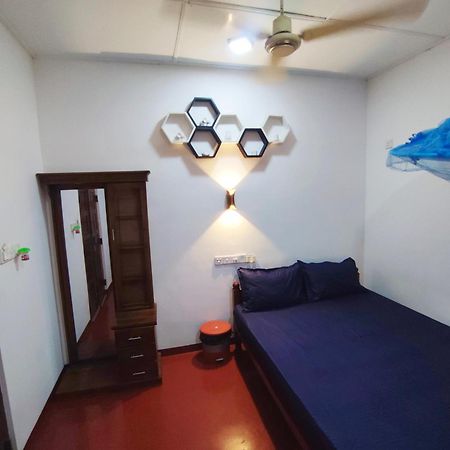 Breeze Guest House Trincomalee Exterior photo